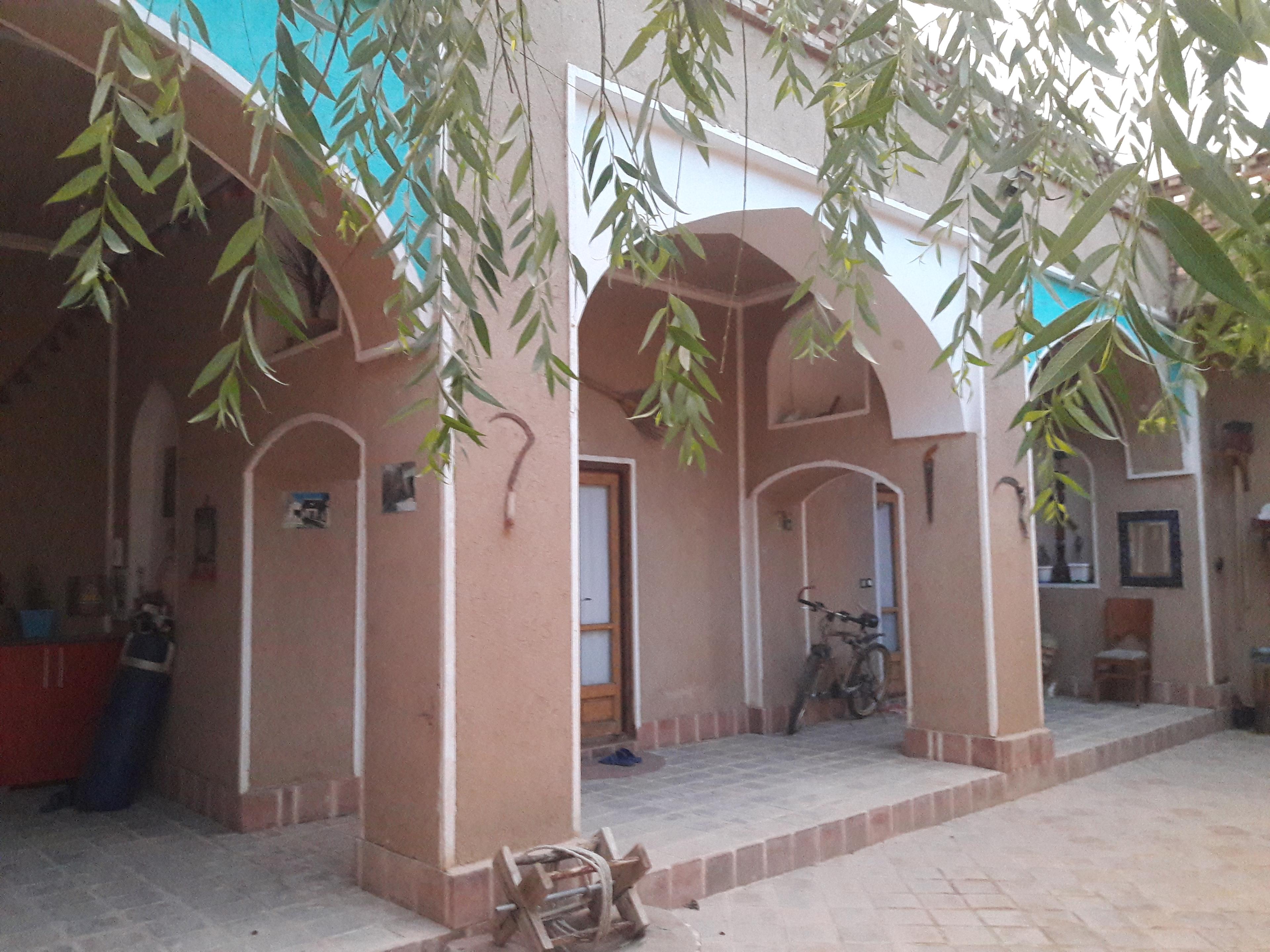 بومگردی حاج قاسم دهق اصفهان