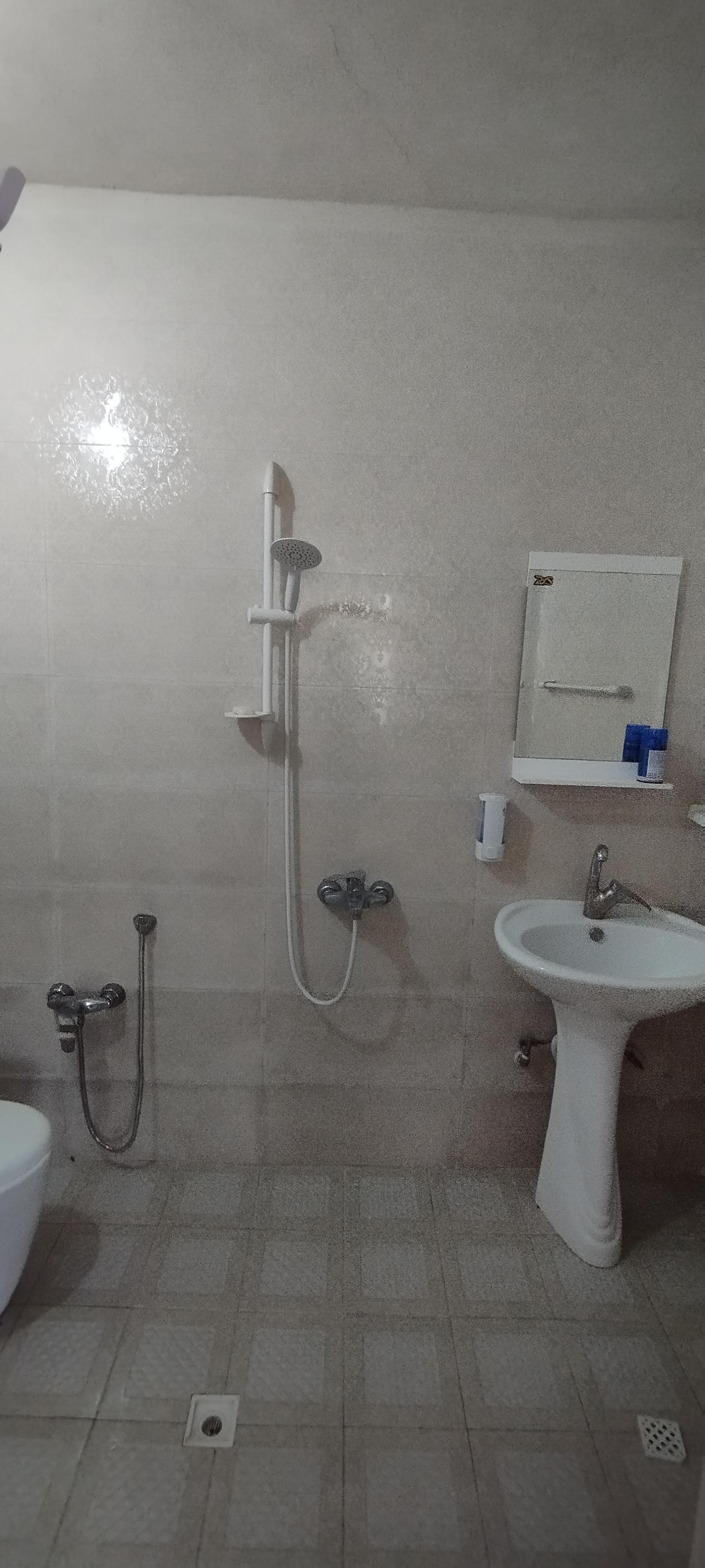 اجاره سوئیت باغ گل نیاسر