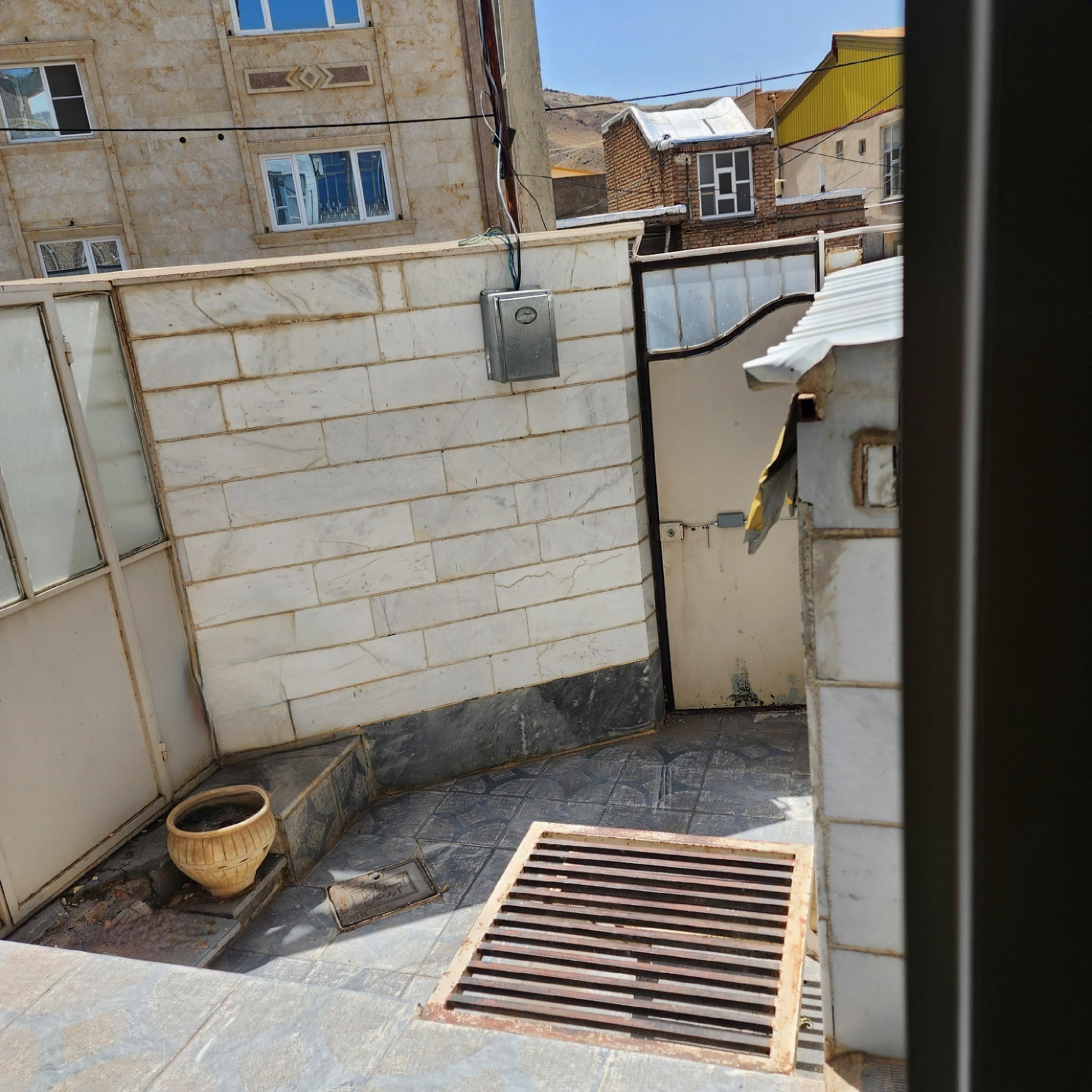اجاره منزل حیاط دار در گیوی