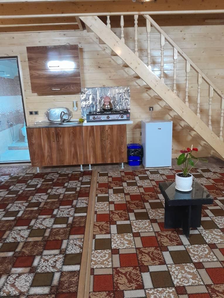 کلبه چوبی سوییسی استخردار 