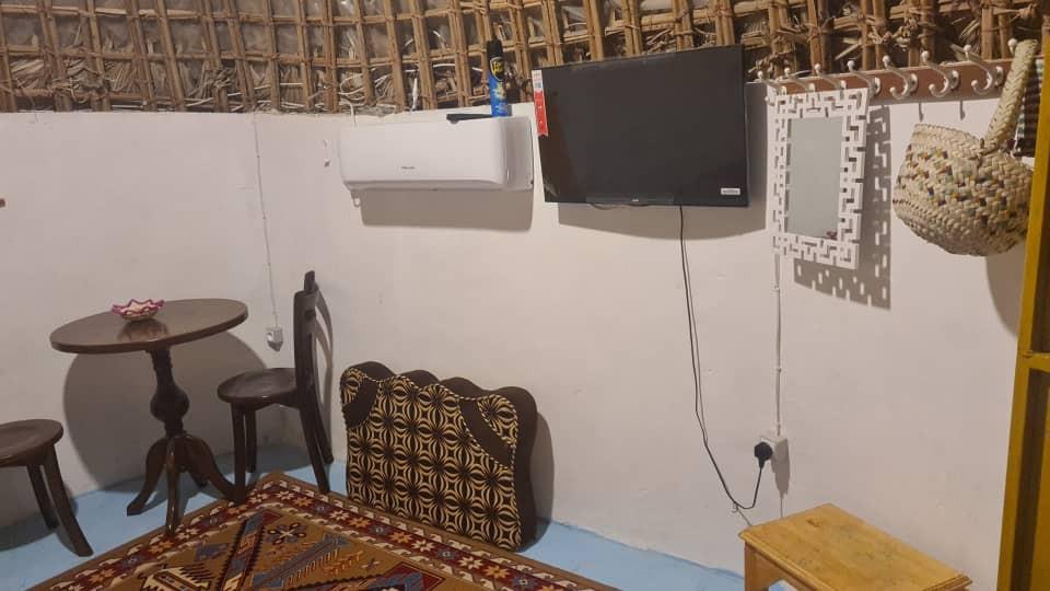 اقامتگاه بومگردی مهناد قشم