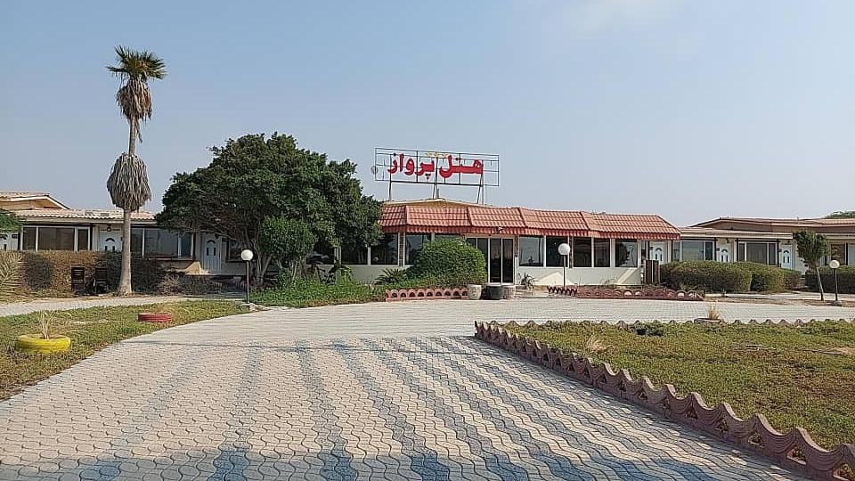 اتاق3 تخته هتل ساحلی پرواز