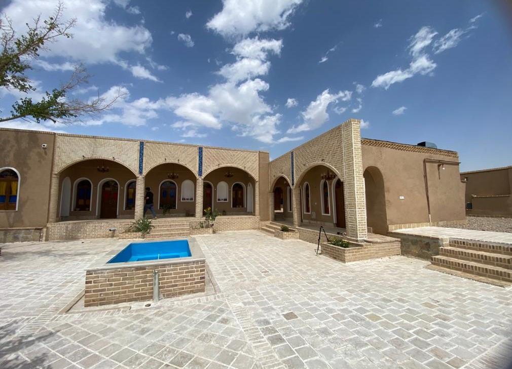 اقامتگاه عمارت مهاجر در خرقان