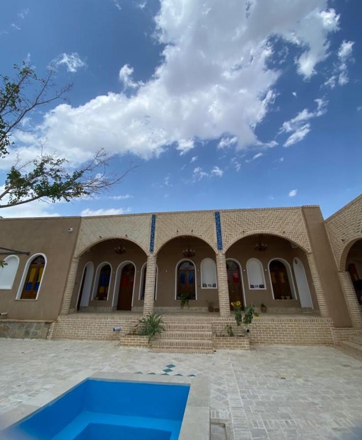 اقامتگاه عمارت مهاجر در خرقان