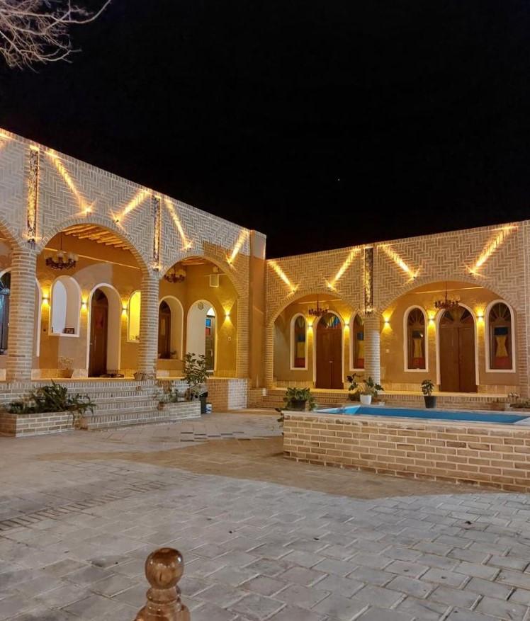 اقامتگاه عمارت مهاجر در خرقان