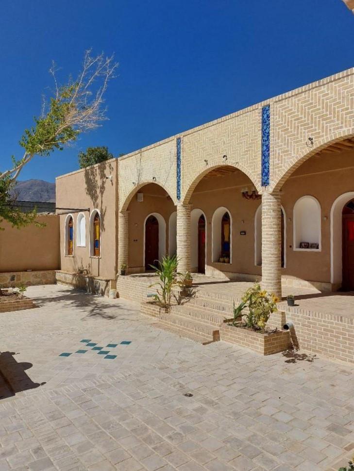 اقامتگاه عمارت مهاجر در خرقان