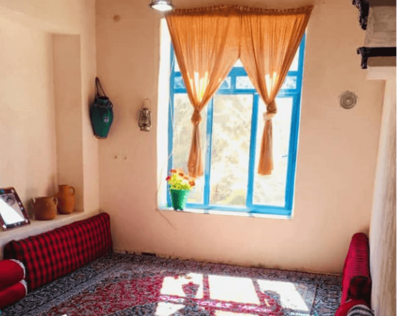 اقامتگاه دربست رونیا در سنندج