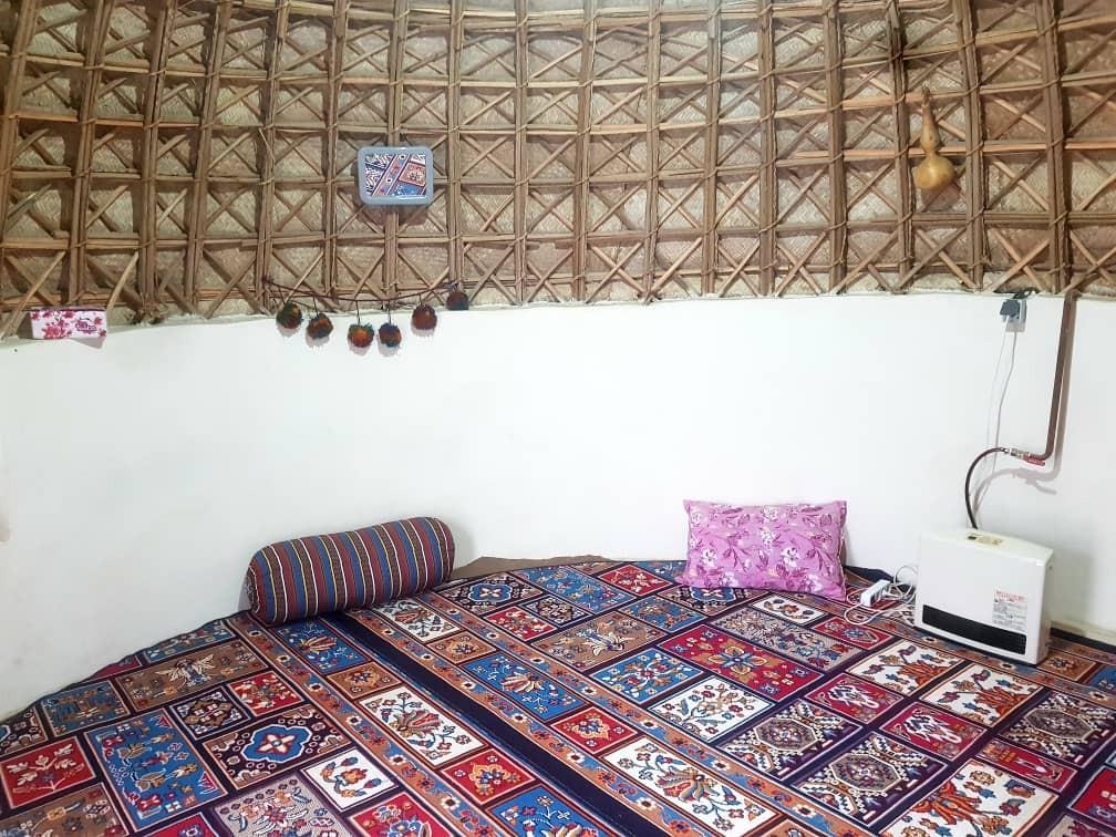 بومگردی روژان در نزدیکی مشهد 