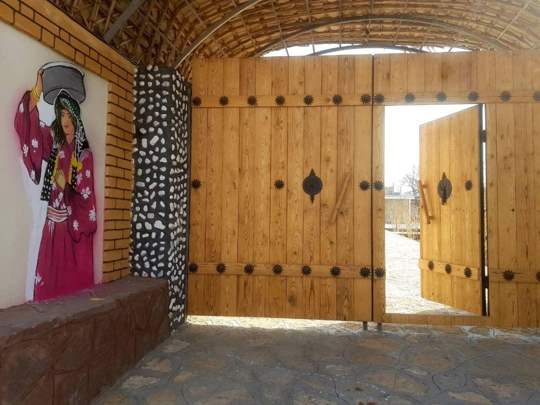 بومگردی روژان در نزدیکی مشهد 