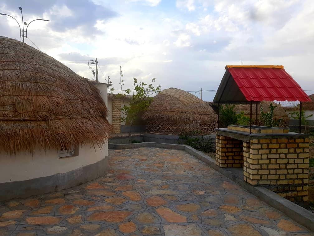 بومگردی روژان در نزدیکی مشهد 