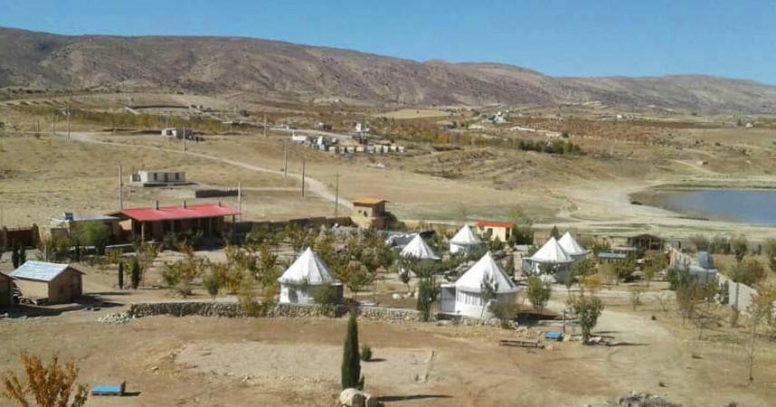 اقامتگاه بومگردی هفت برم 