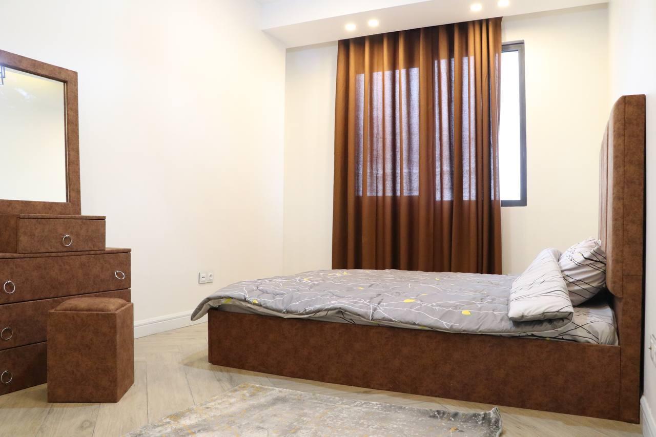  آپارتمان شیک و لوکس ۱