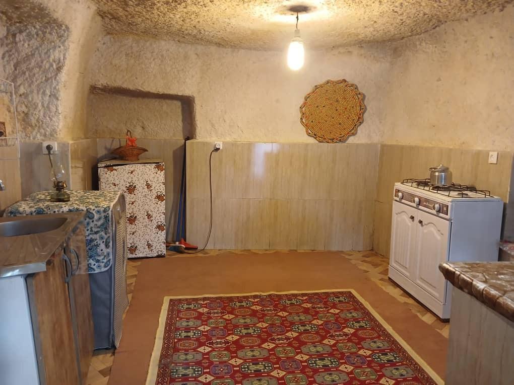 سوئیت صخره ای درکندوان