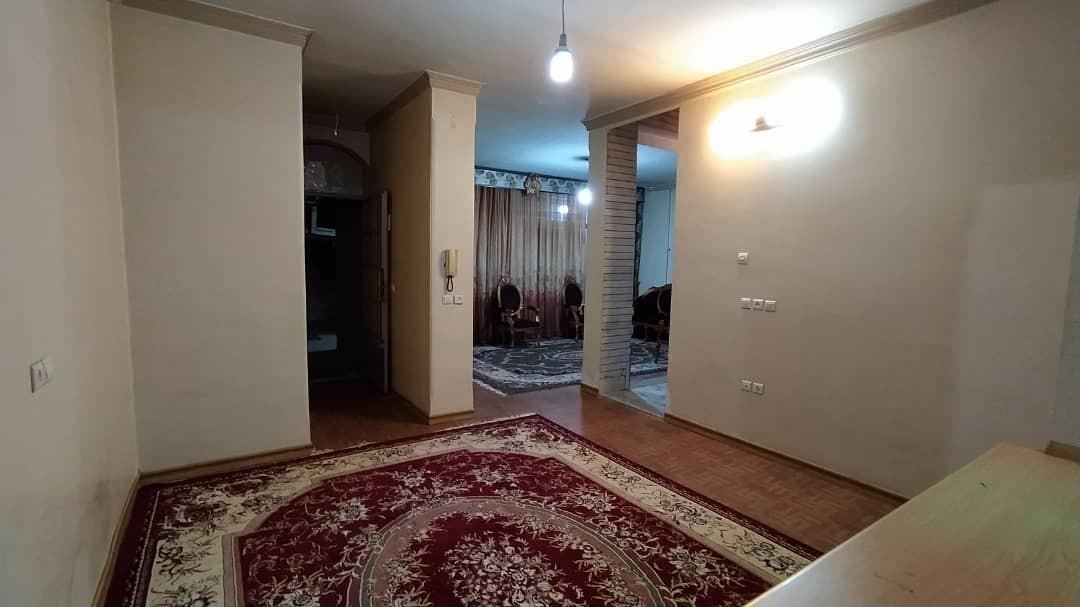 ویلایی دو خوابه شاهین شهر