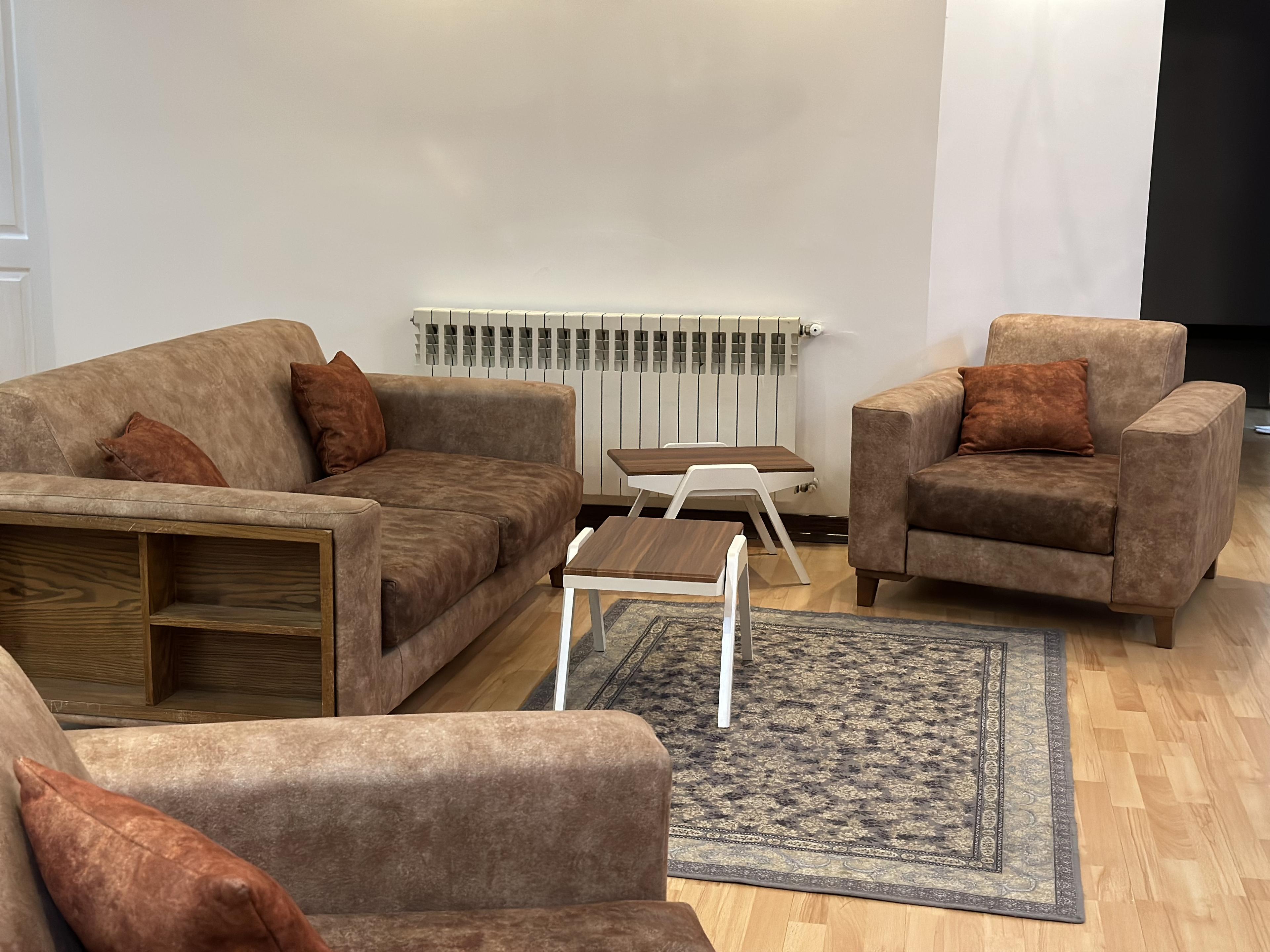 آ‌پارتمان استخردار در شهرک غرب