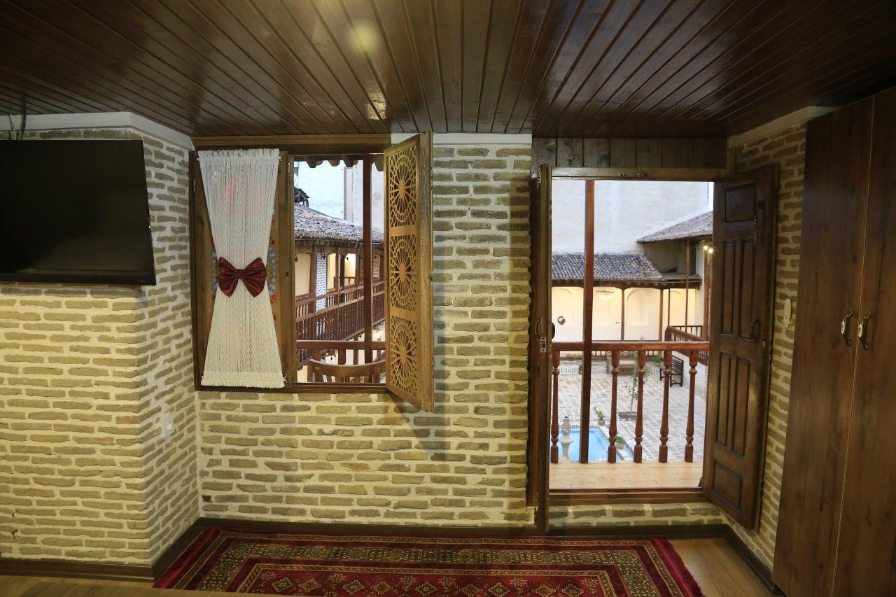 اتاق گل جهان هتل سرای خان