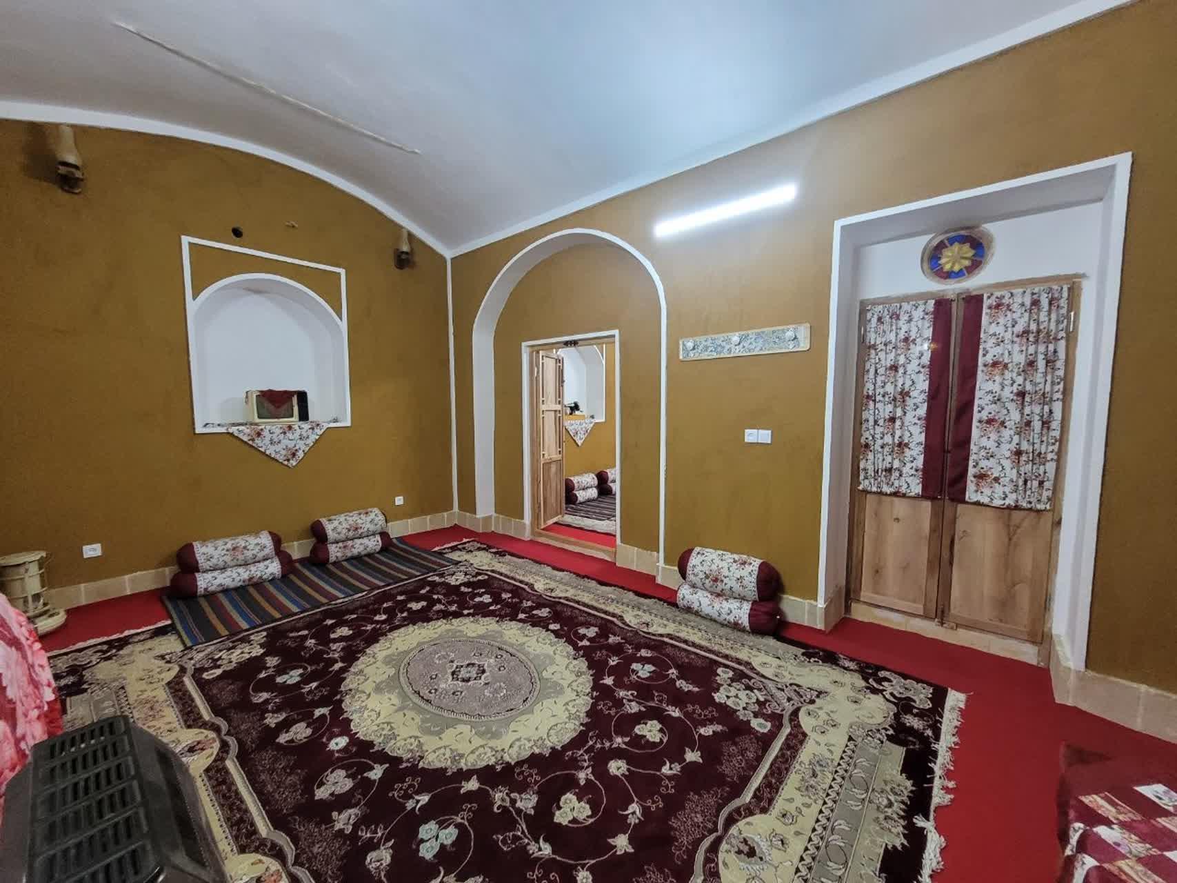 بوم گردی ترنج در کاشان