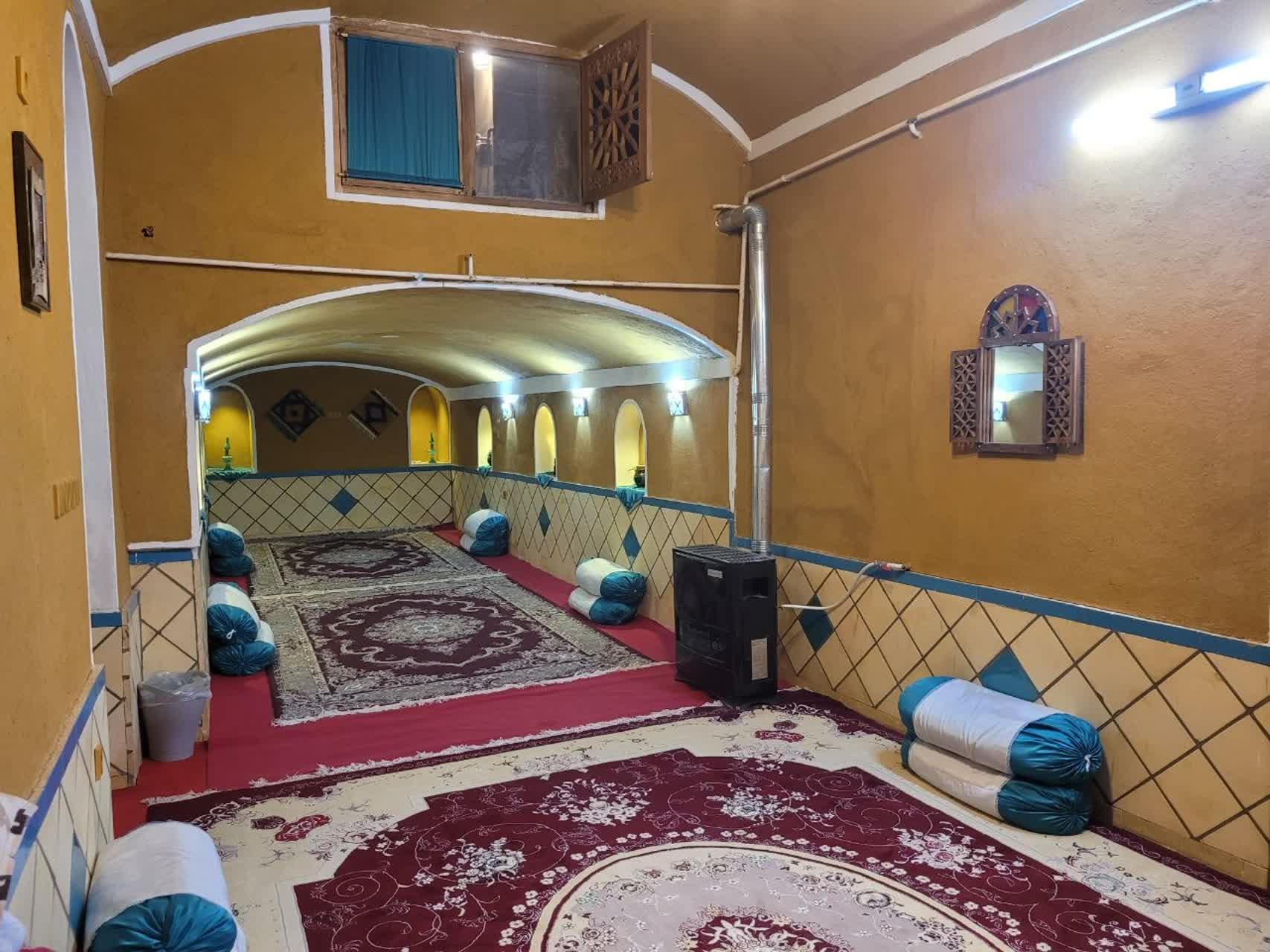 بوم گردی ترنج در کاشان
