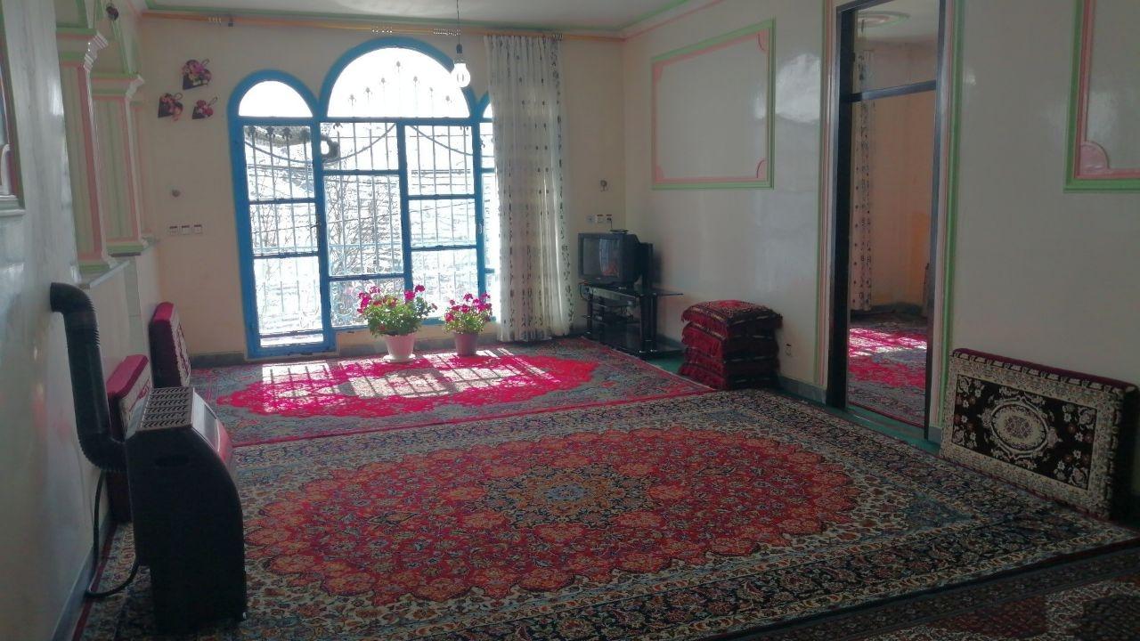 اقامتگاه دوخوابه در اورامان تخت