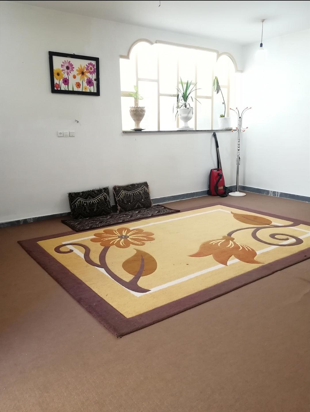 آپارتمان حیاط دار شیک و مجهز 