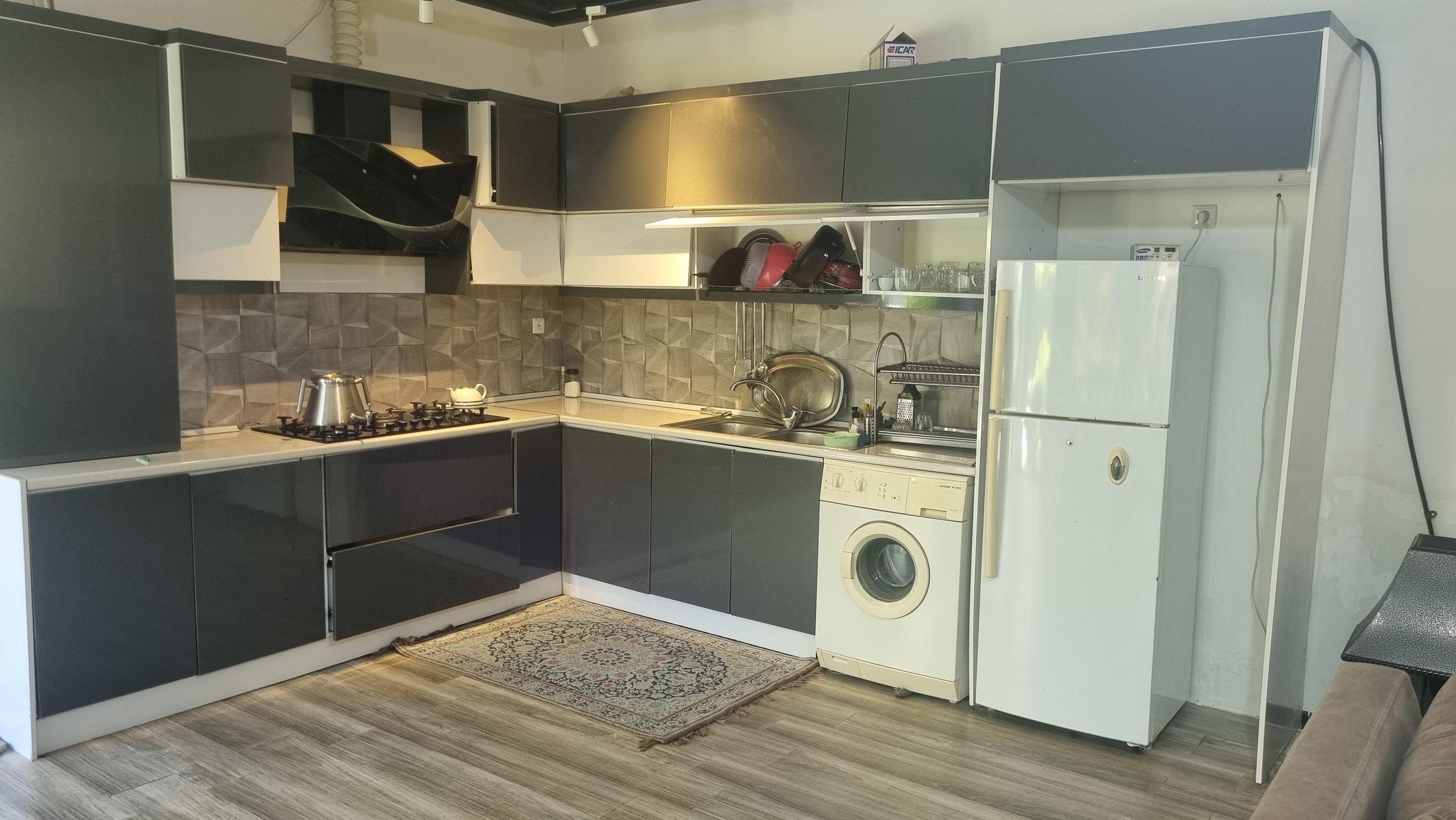 ویلا باغ سرسبز استخردار اب گرم