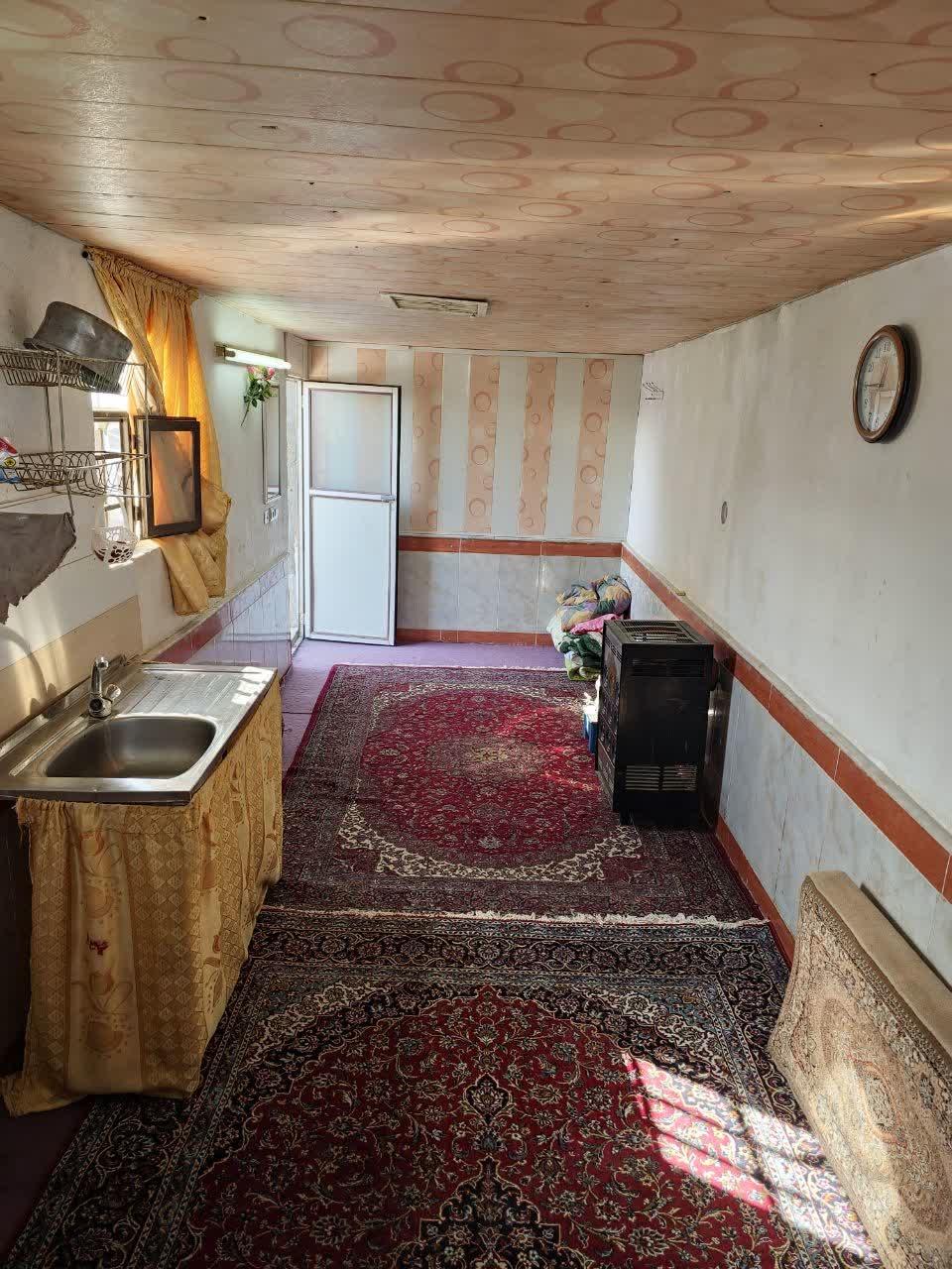 سوئیت گل شمعدانی در کاشان