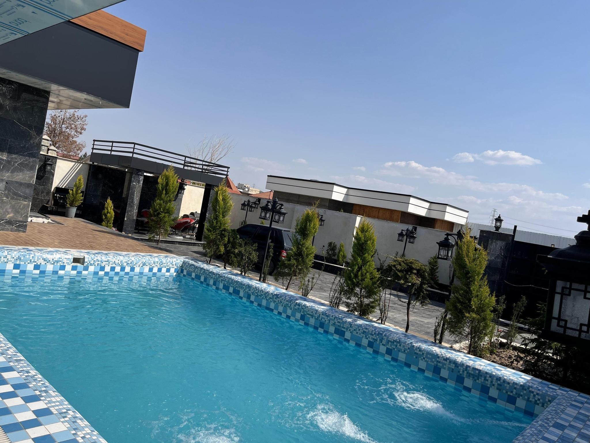 ویلای مدرن شهرکی بلک رز