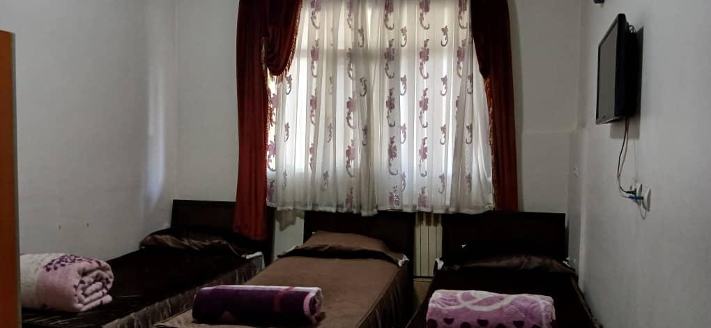 مهمان‌پذیر آرین (اتاق سه تخته)