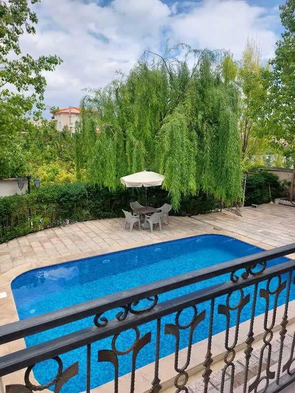 باغ ویلای دیار در مکانی دنج