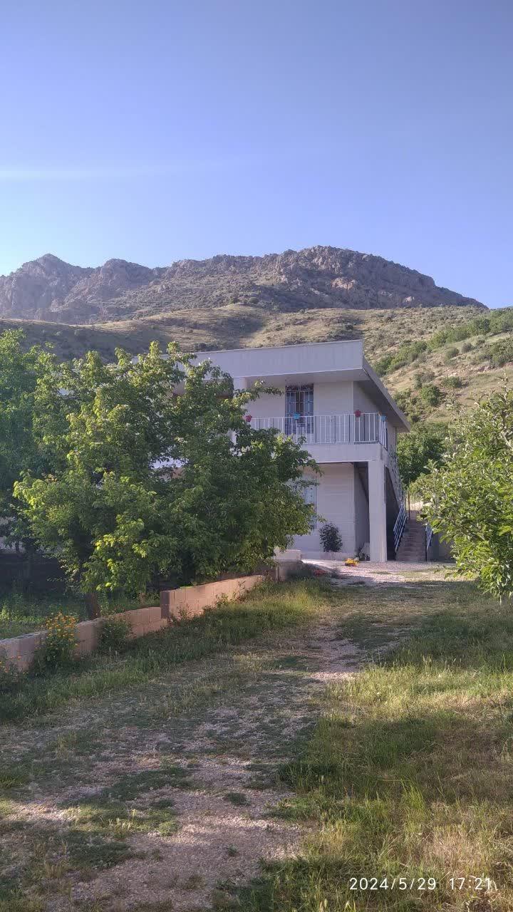 ویلای دو خوابه با منظره کوهستان