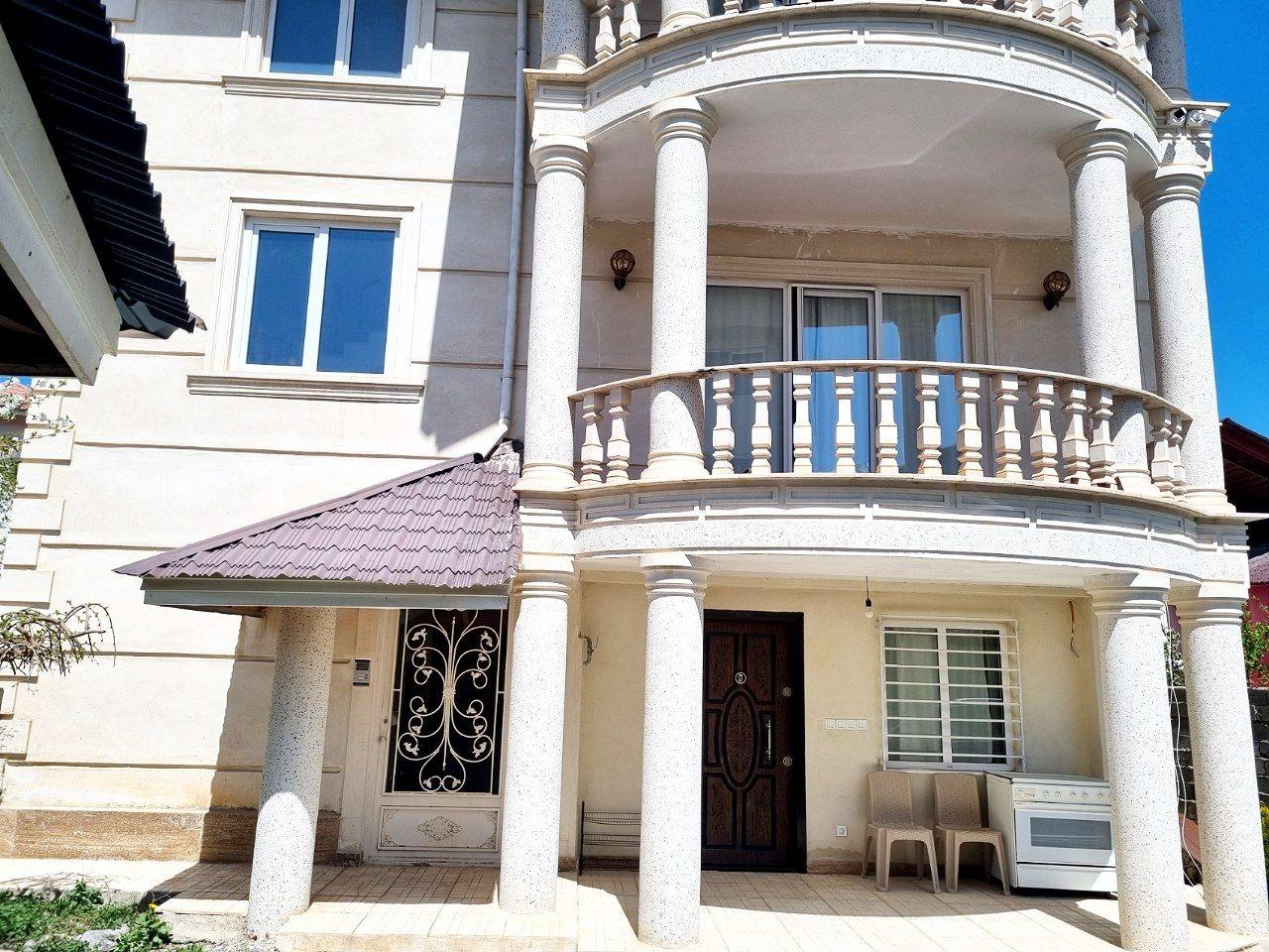 دو خوابه،تراسدار 