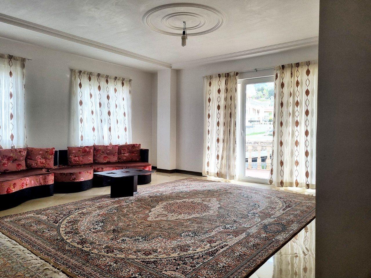 دو خوابه،تراسدار 