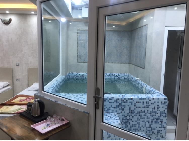 هتل آپارتمان استخردار