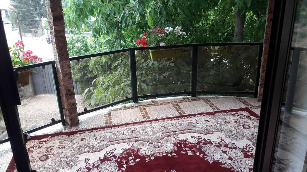 ویلا مشرف به رودخانه پای کوه 