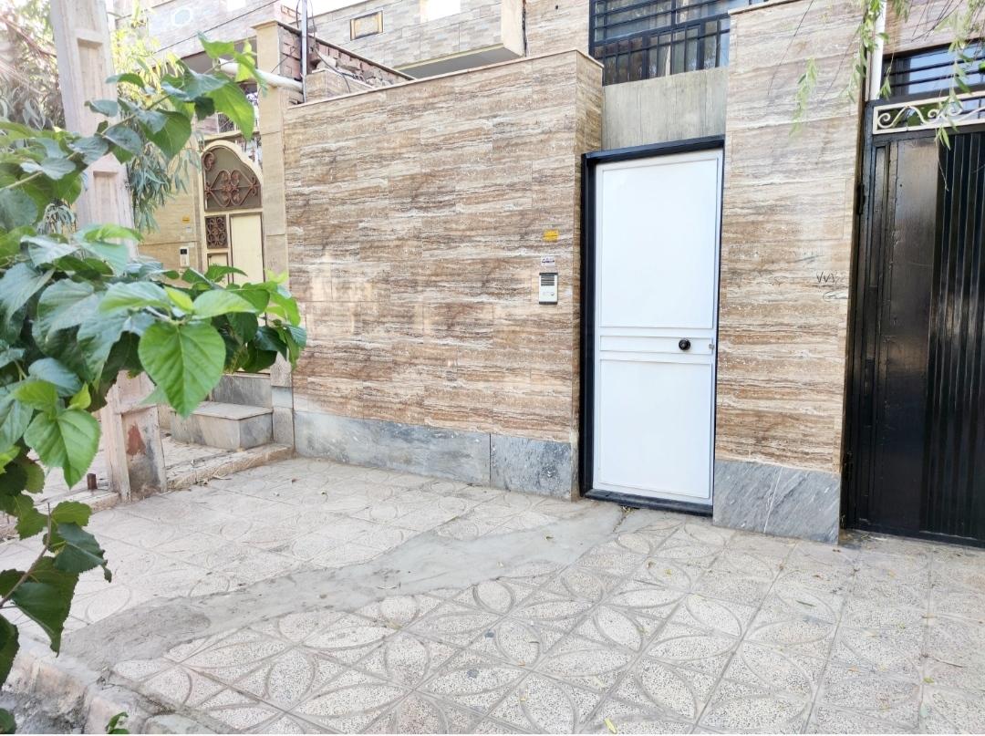 منزل حیاط دار مبله کرمان