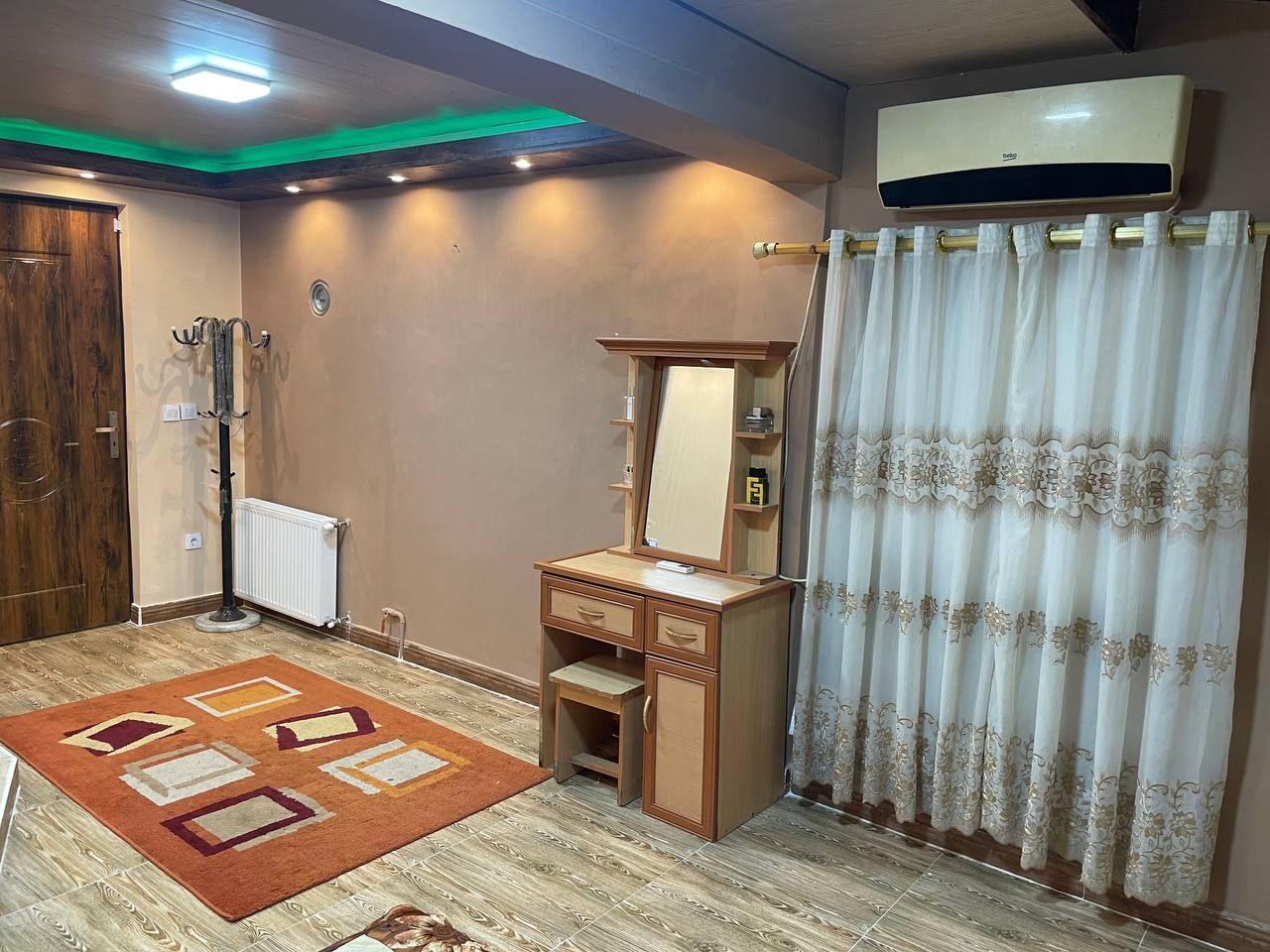 سوئیت کنار دریا با جکوزی انزلی