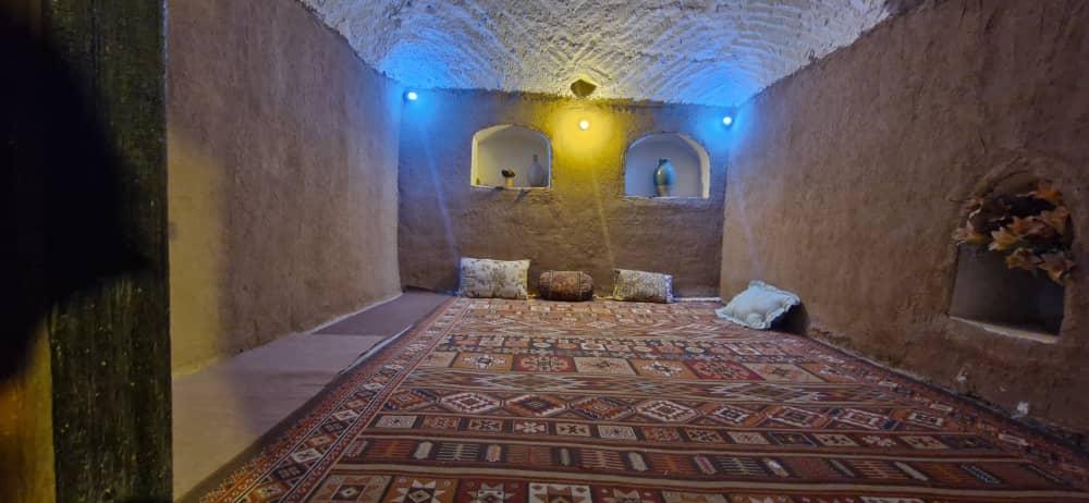 اقامتگاه بوم گردی شب نشین