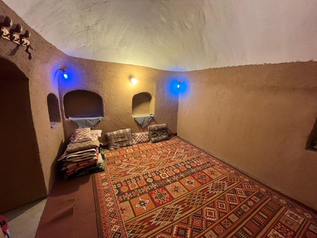 اقامتگاه بوم گردی شب نشین