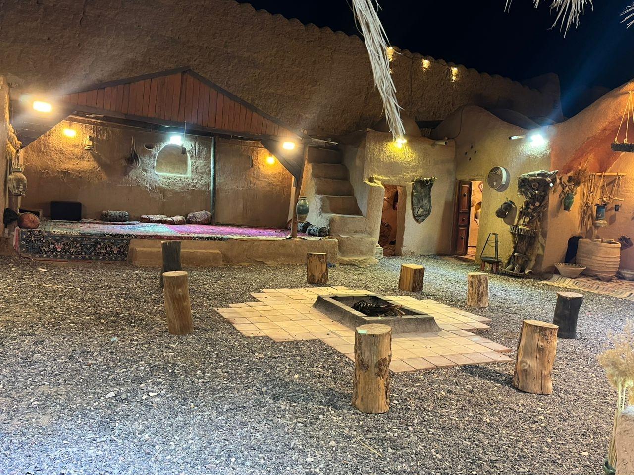 اقامتگاه بوم گردی شب نشین