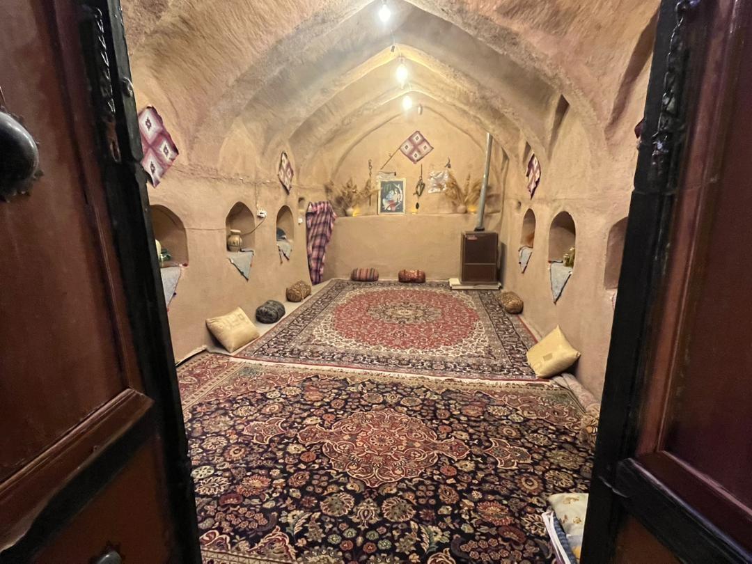 اقامتگاه بوم گردی شب نشین