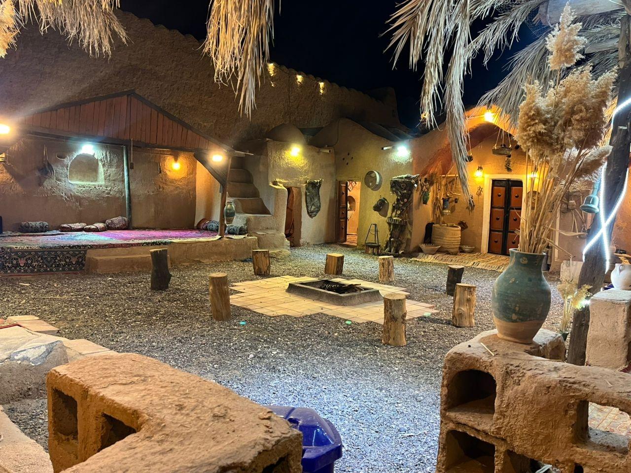 اقامتگاه بوم گردی شب نشین