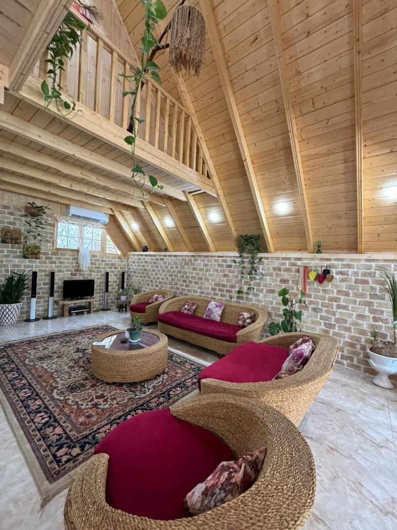 کلبه سوئیسی جکوزی دار زنبق