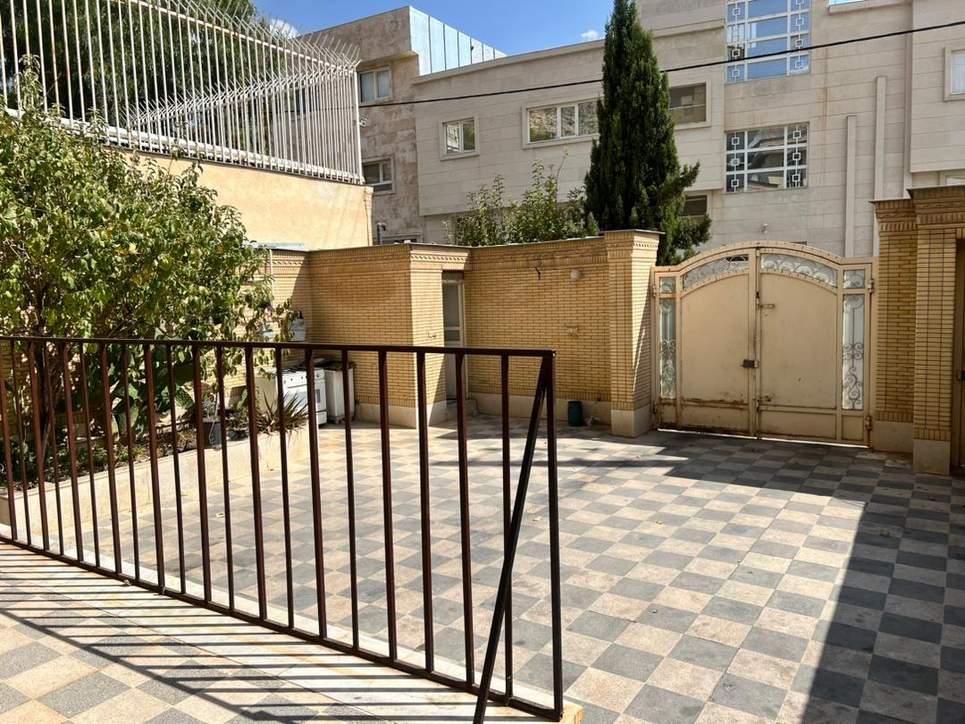 منزل ویلایی در شهرک صدرا