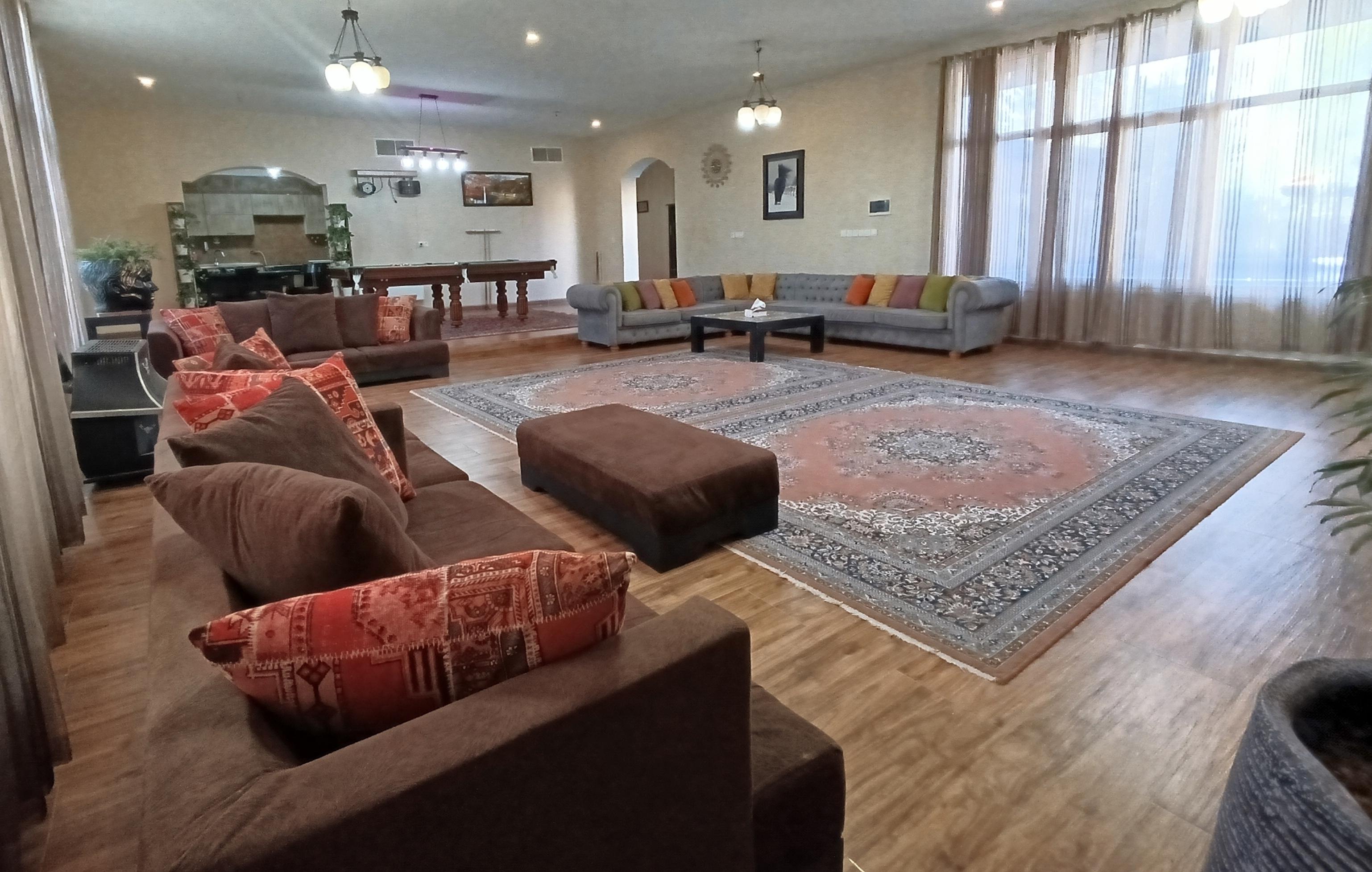 ویلایی گلدن پارادایس در چهارباغ