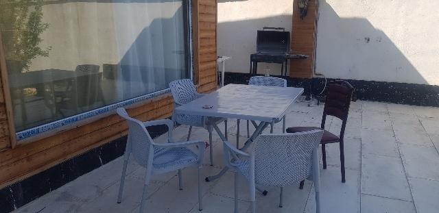 باغ ویلا استخر آبگرم آوا