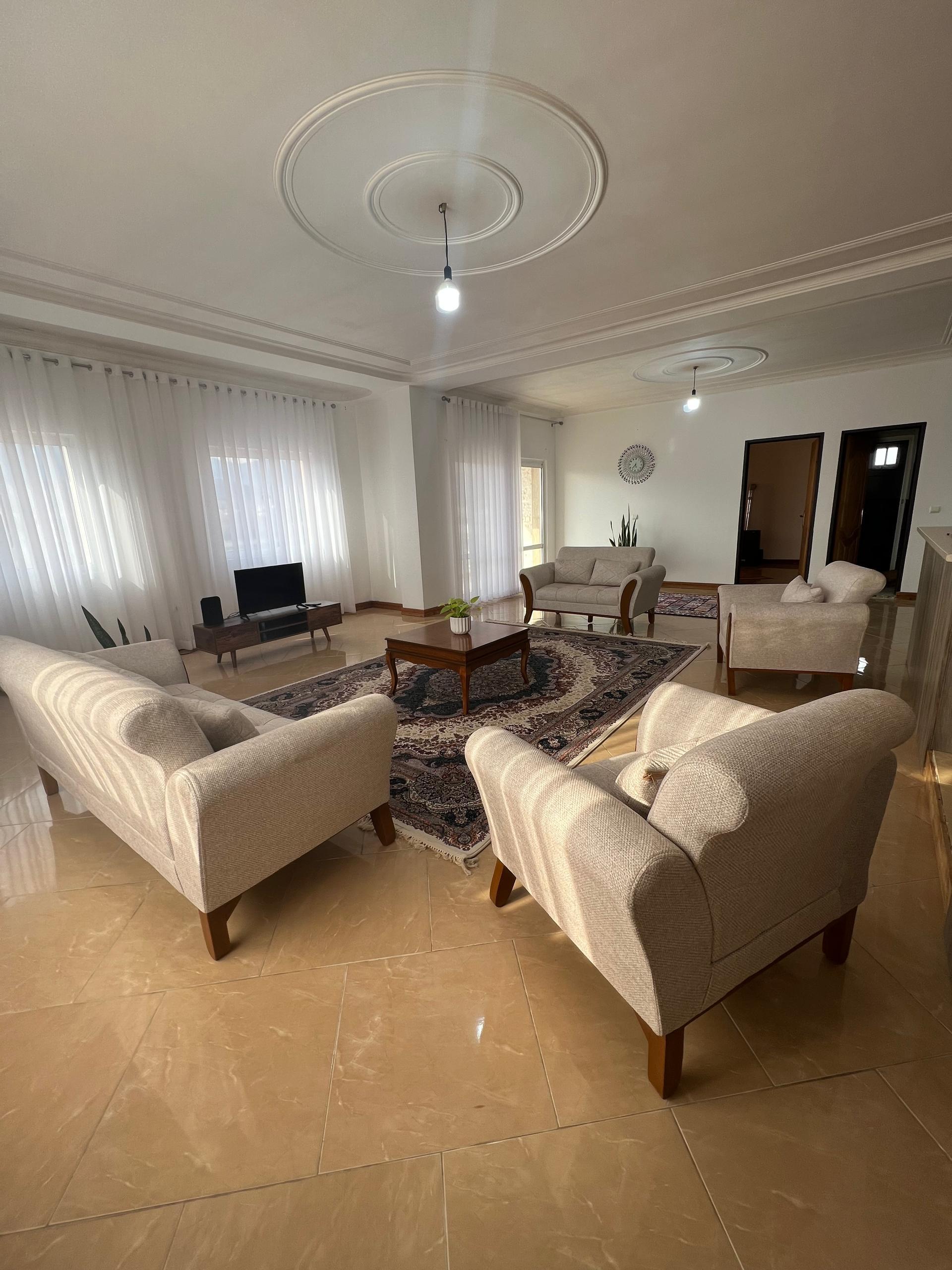 آپارتمان دوخوابه آنیل