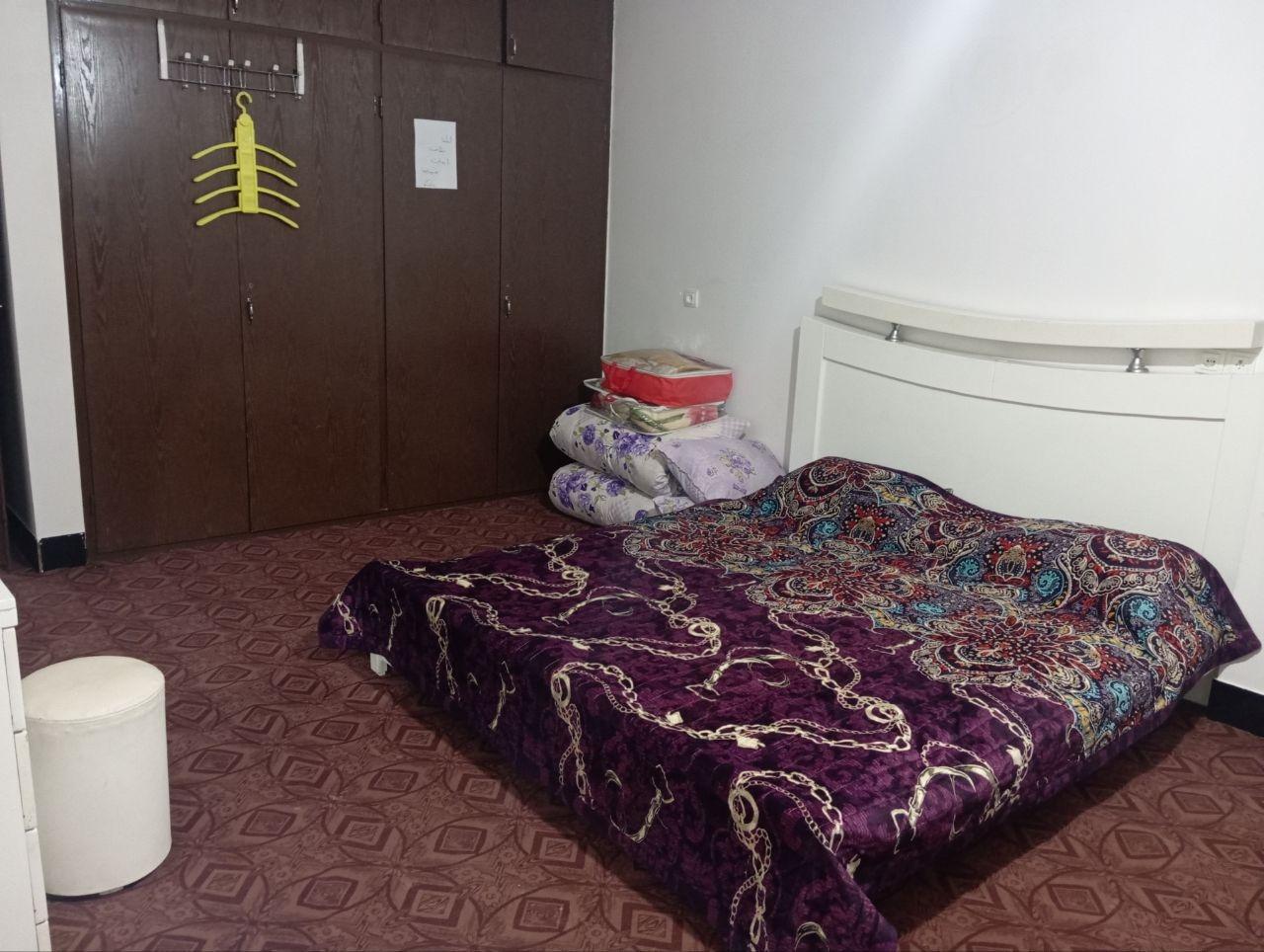 تک خوابه گل لاله