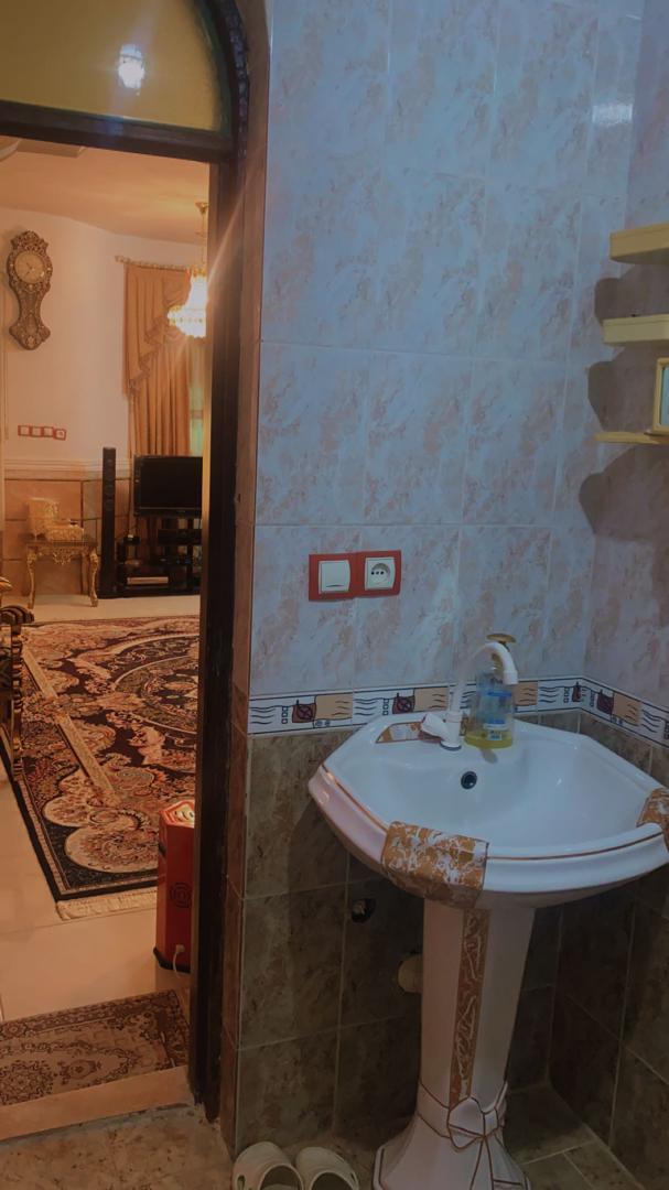 ویلایی تک خوابه دیرستان