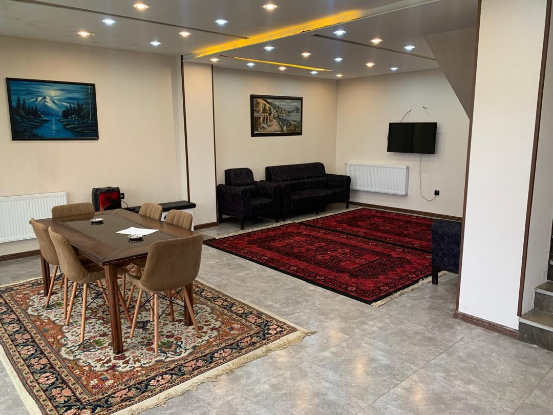 ویلای لوکس در خان زنیان شیراز
