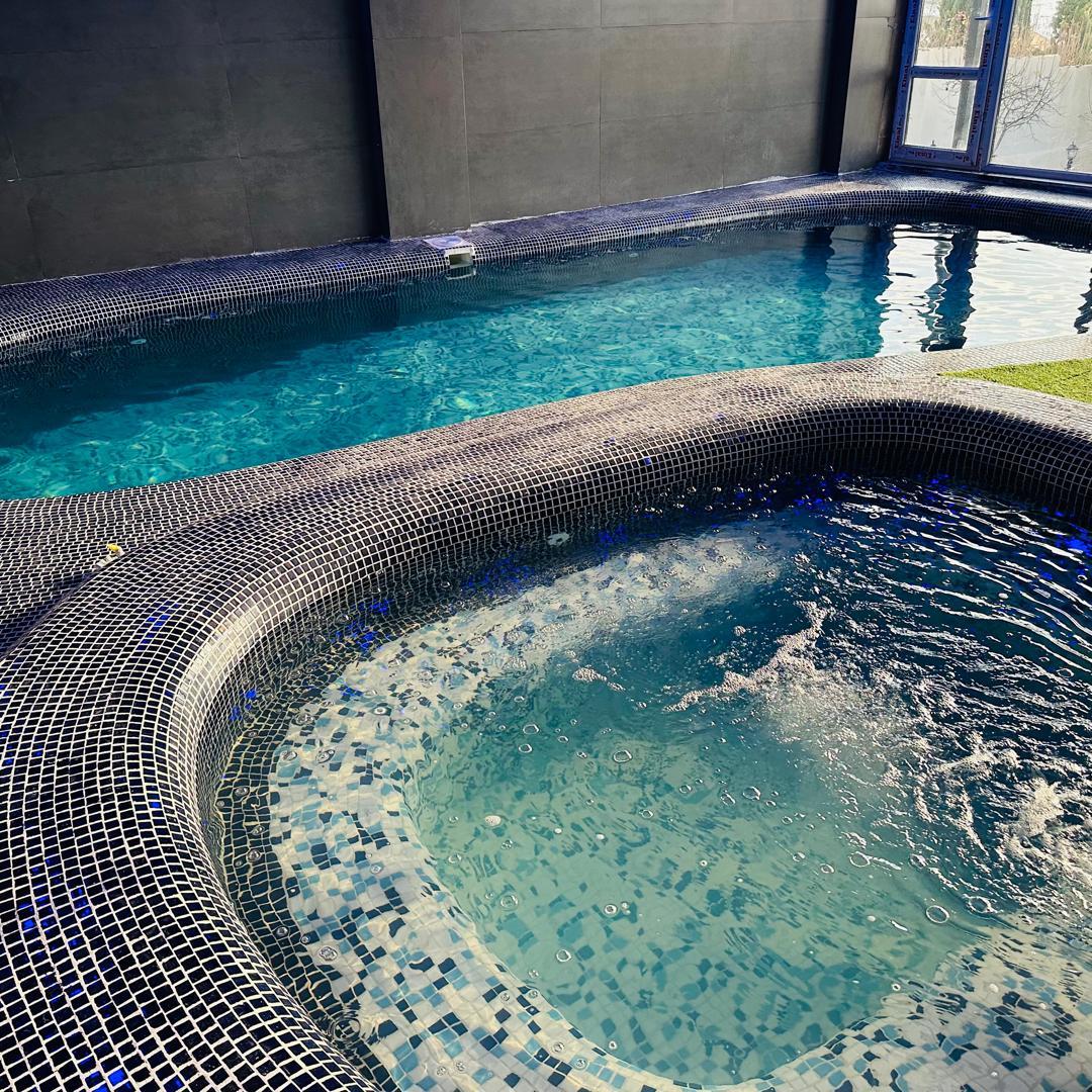 ویلای لوکس در خان زنیان شیراز